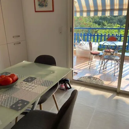 A Saint-raphael Avec Terrasse