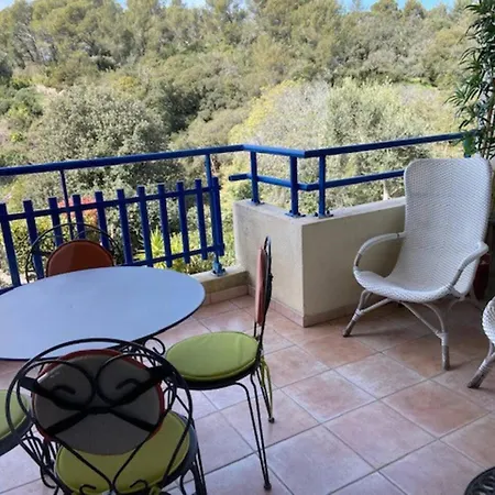 A Saint-raphael Avec Terrasse Apartment Saint-Raphael (Var)